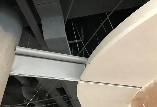 電動擋煙垂壁安裝及聯動測試